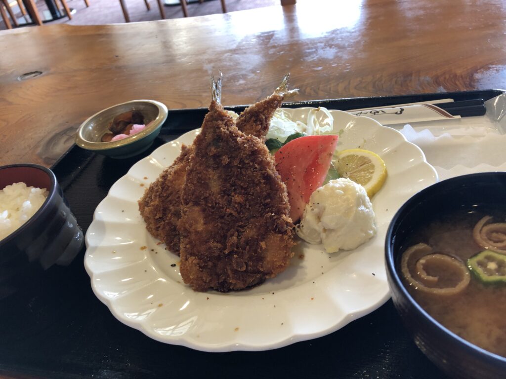 太陽の里　館内レストラン　アジフライ定食